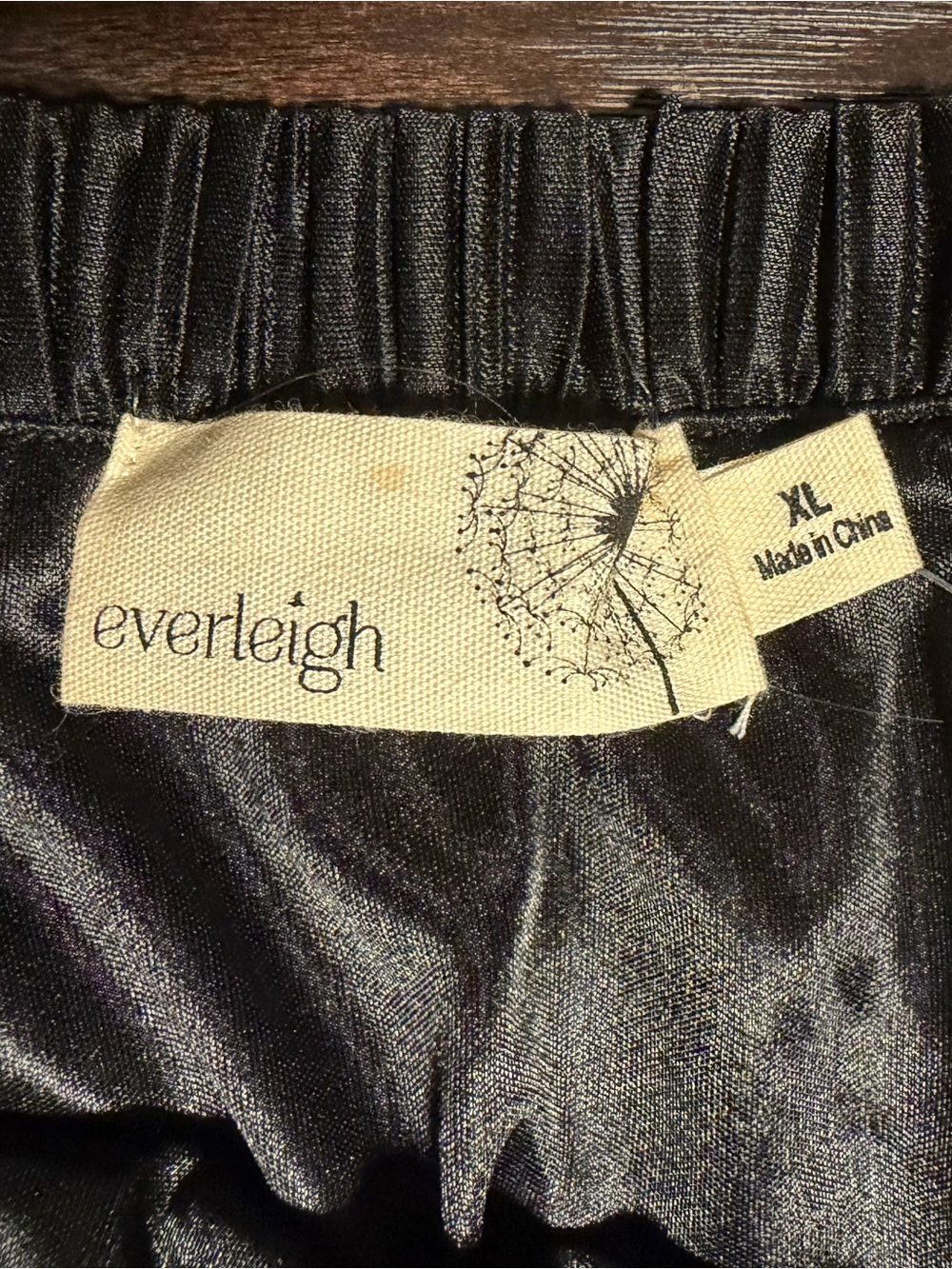 NWT Everleigh XL Black Metallic Foil Pleated Midi Skirt Elastic Waist - Picture 10 of 13